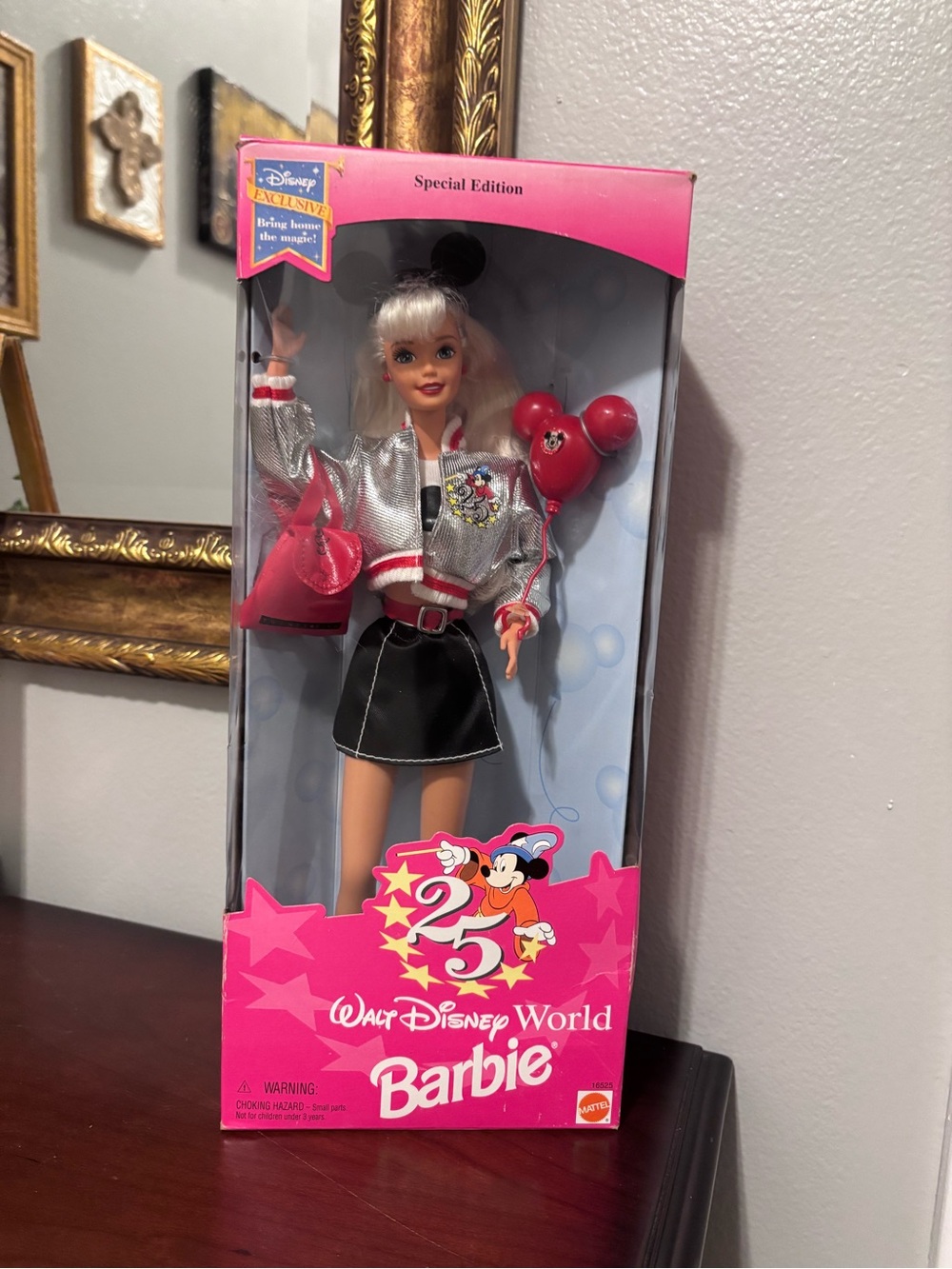 1996 Barbie Disney Special Edition 25th Anniversary NIB